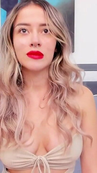 Dovremmo Fare Sesso Qui, Nella Mia Stanza, O Vuoi Portarmi a Casa Tua?