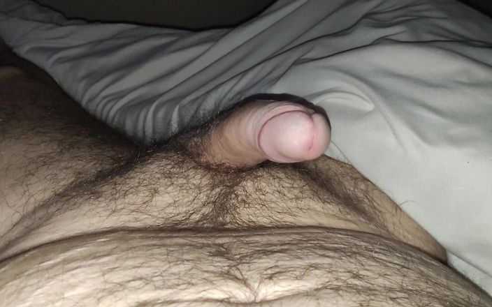 Weemando: Cowok sange ini lagi asik masturbasi dan crot di perut...