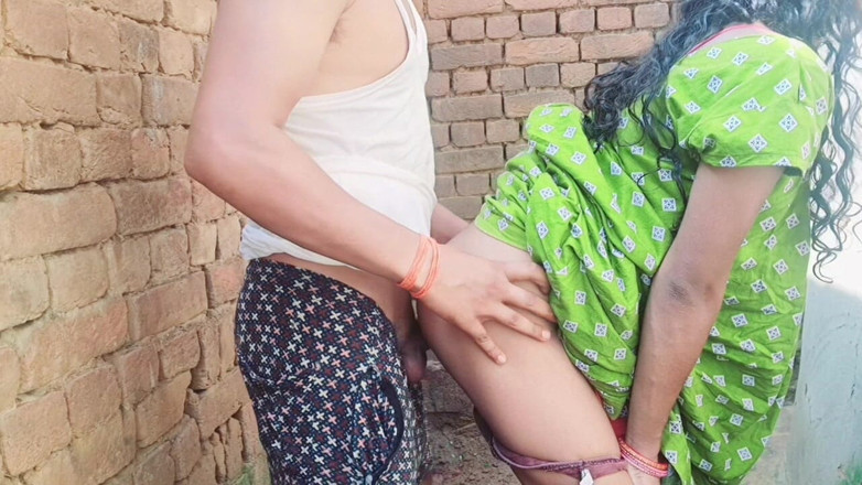 Trilokinath: Une servante indienne magnifique se fait baiser par un autre...