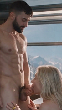 Geile MILF wird vom dirigenten beim ficken eines jungen typen im Zug erwischt