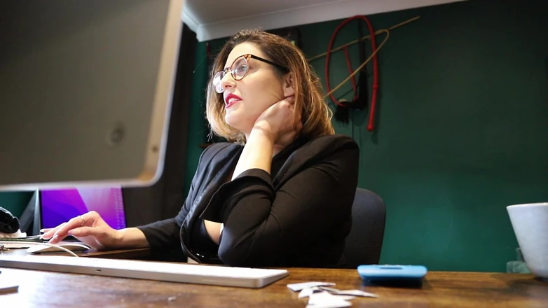 Countess diamond: Bank Manager Tricks You Into Sending