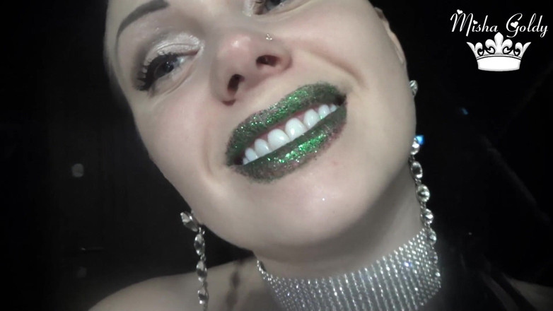 Goddess Misha Goldy: แตกมันส์ให้ริมฝีปากเขียว glitter ของฉัน