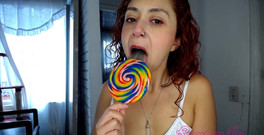 Sexsmile_: Inizio la mia giornata con un lecca-lecca, qualcosa di diverso...