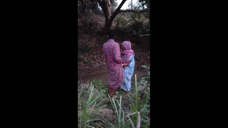Pumi: Indian Wife Outdoor Sex