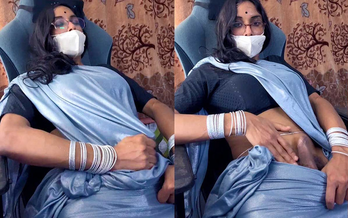 Anushka Crossy: Кроссдрессер дрочит в Сари