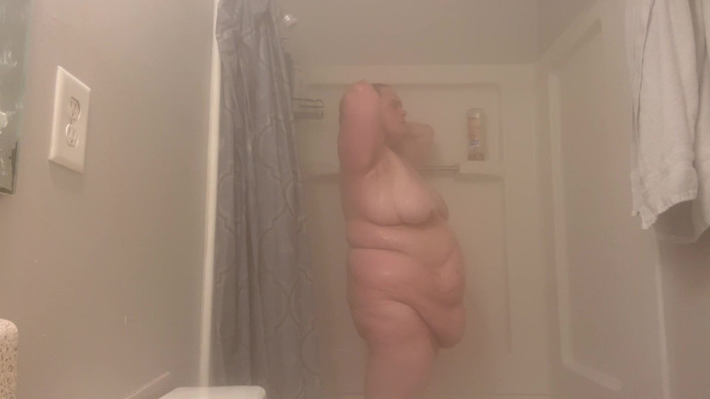 Fat Goddes: Fat Bitch Takes Steaming Hot Shower and Plays with Herself