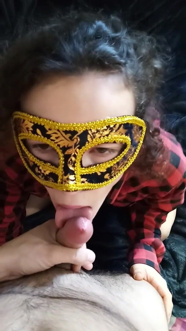Clarice and Val: Petite pipe surprise