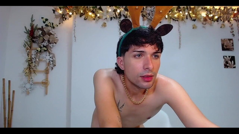 Diego_latinboy: Jerking off
