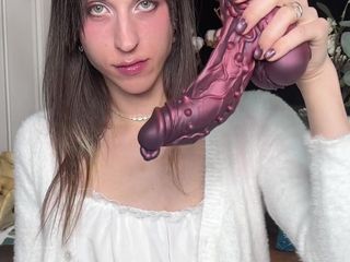 nbnabunny: Подивіться, що у мене є від nothosaurtoys. Його звуть Дуб, і я не можу дочекатися, щоб пограти з ним. Як ви думаєте, це підійде?