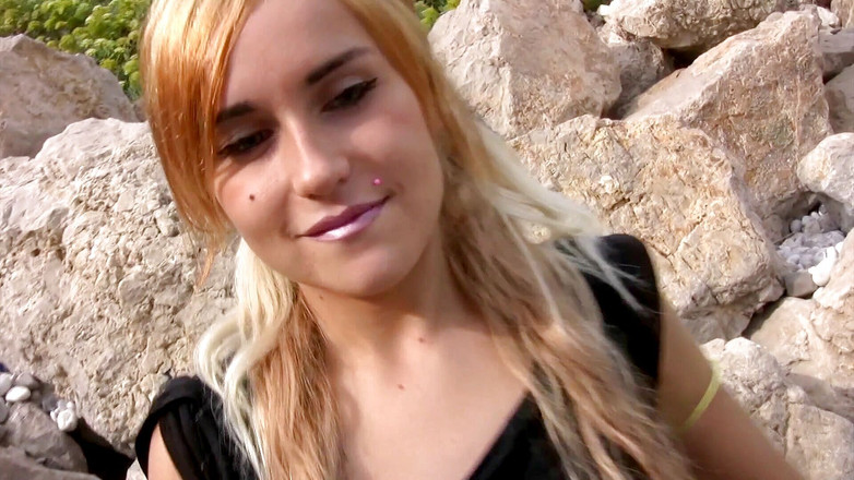 Fun Pictures: Tattooed cutie having her pussy rammed on the beach