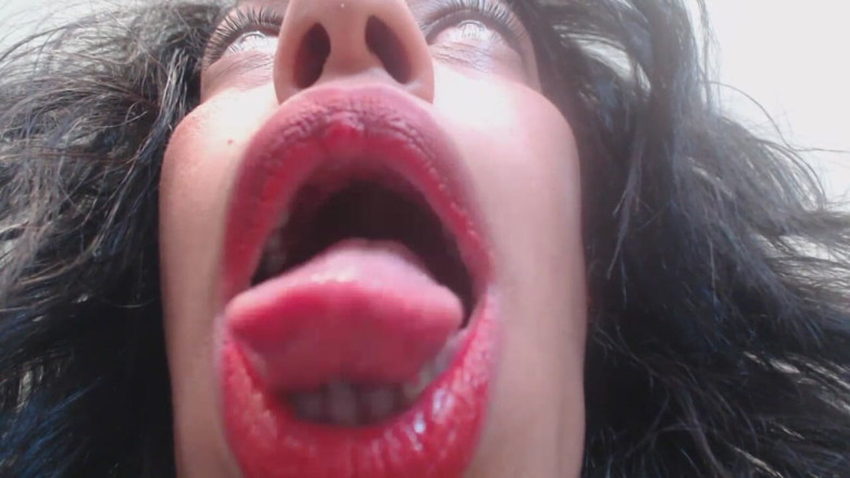 Golden lace: Freaky Mouth and Tongue