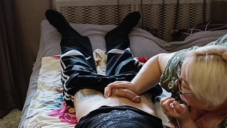 Zona901: Macecha polyká každou poslední kapku spermatu