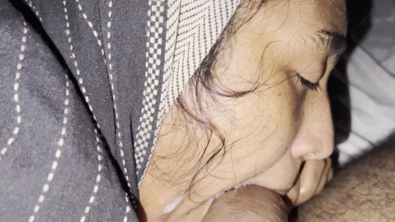 Immfuck: Awek india muslim bertudung melancap saya pancut 3 kali kembali ke...