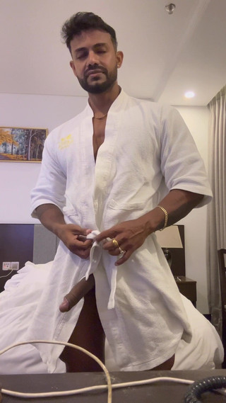 bonghunkx: Jsem tady sama, pojď se ke mně