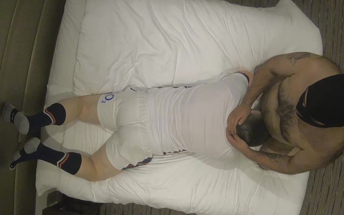 uktattooedchub74: 橄榄球屁股被狠操 - 第12集