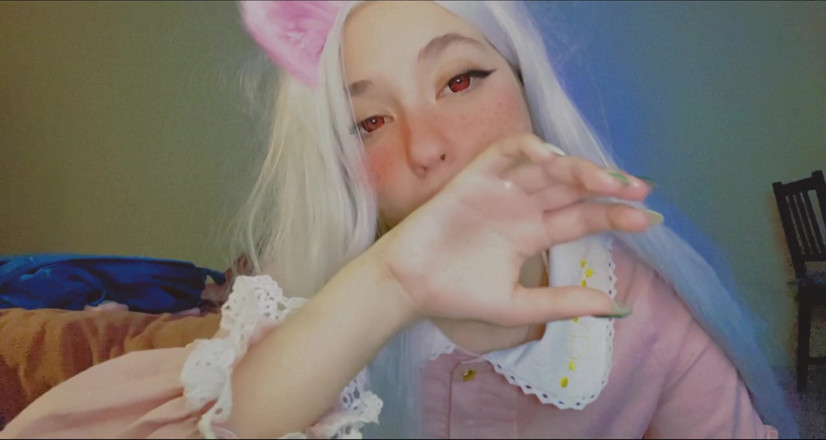 Bambietta Valentain: Hot anime girl sucking her beautiful fingers