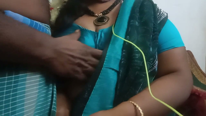 Santhi89: Tamil grote borsten mooie hete tante