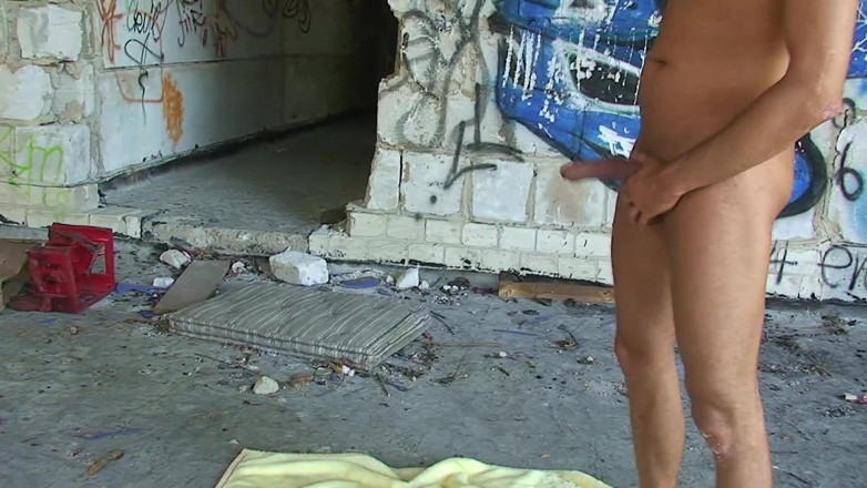 German amateur - 100% German hardcore videos: Сексуальная милфа удовлетворяет жесткий донг ее любовника