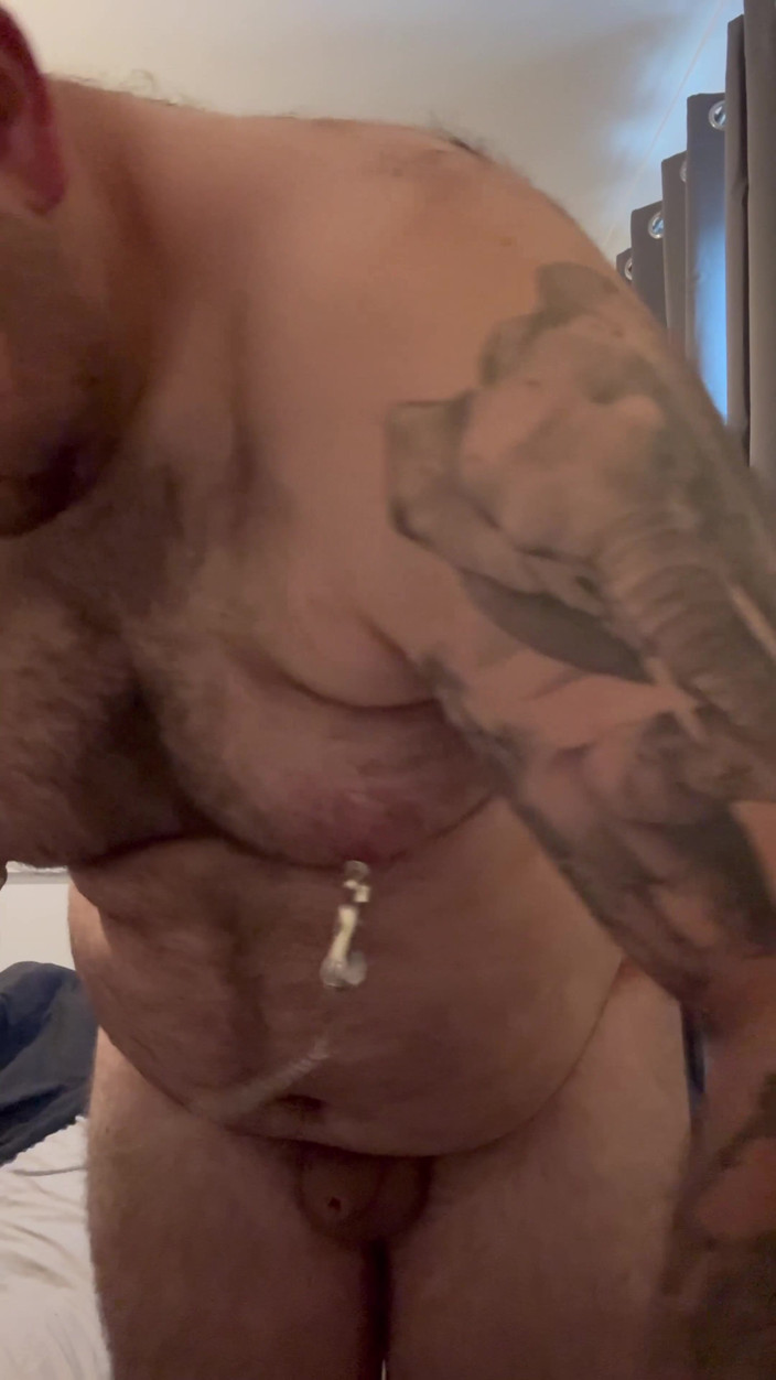 Shaun Cbt: 用乳头夹紧致的重鸡巴束缚