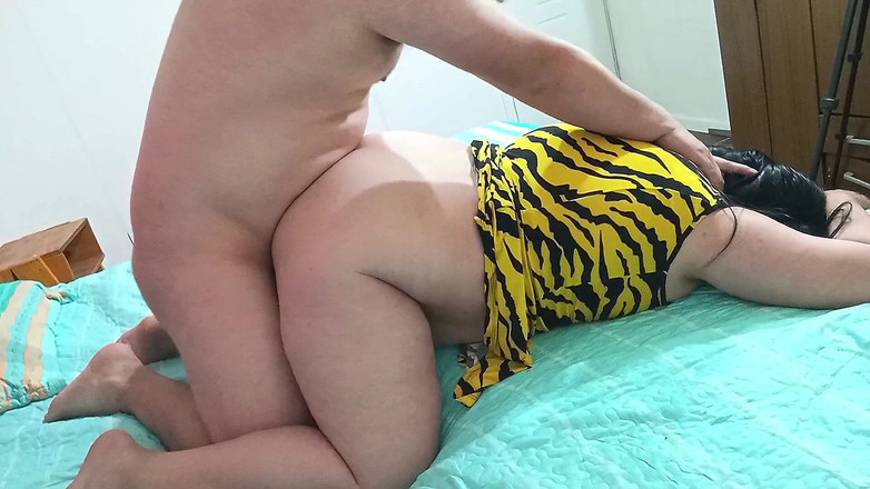 BBW Kelly Mom: 継母をからかうのが好きです。彼女は私が彼女の膣で射精するのを許してくれますが、彼女は許してくれません