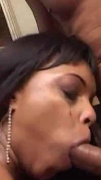 She Needs to Be Fucked Right Away so She Takes Two Guys for Double Penetration