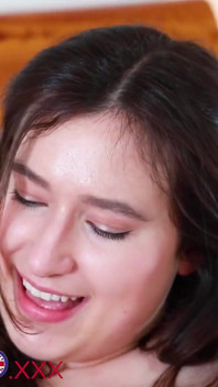 Lesbian British kongkek dan buat pancutan antara satu sama lain