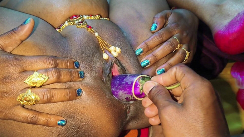 Sumang studio: Khi bà chủ Bengali đến để đòi tiền thuê nhà