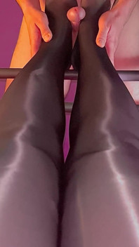 セクシーな足ナイロン足コキ