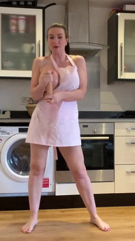 다른 계모보다 더러워진 음란한 계모