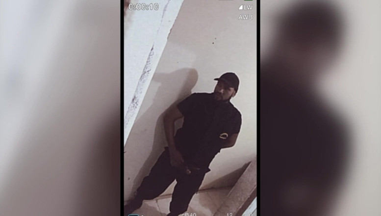 TheBlacKHunterr: 職場でオナニーするセキュリティ