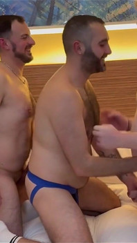 3 medvědi v posteli, část 2