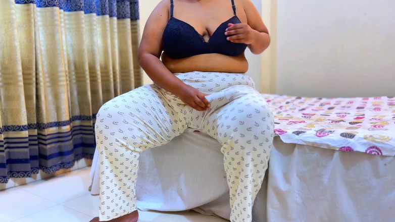 Aria Mia: 배다른 아들에게 잡힌 거유 딕 자위하는 핫한 계모 - 여자부터 스타폰의 쉬멜까지