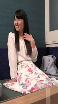 A 24-year-old Hotel Worker with Black Hair and Black Hair Relentlessly Teasing Nipples