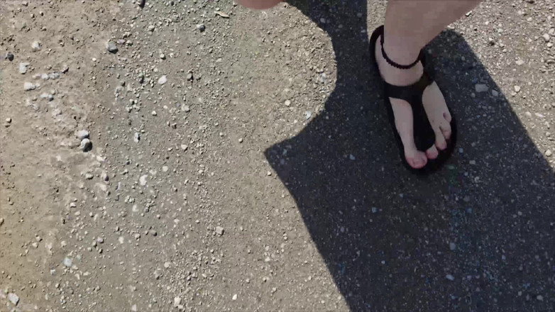 Footfetish: Outdoor in a Black Caftan and Barefoot in Black Birkenstocks