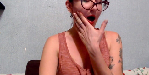 HellENXxOo: Succhia e schiaffeggia