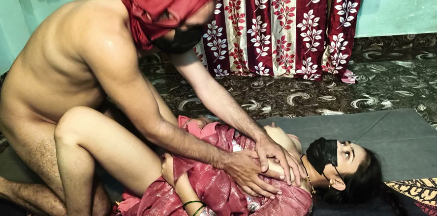 yongboy1: Una nuova coppia indiana saree scopa duro desi bella ragazza...