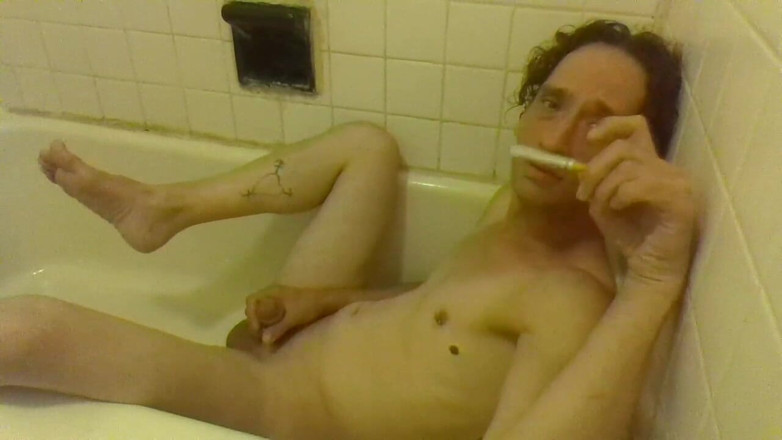 LilTaste: Trying to Pee on My Boobies