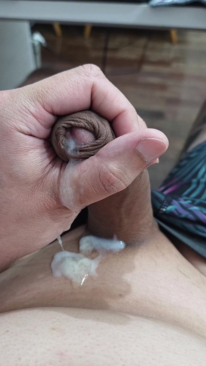 Lkdick8: Hombre travieso masturbándose
