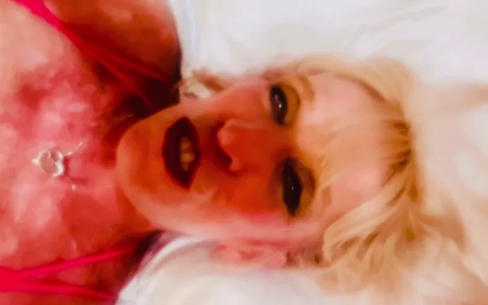 Jenni girl: Jennigurl Playing Sexy All by Herself