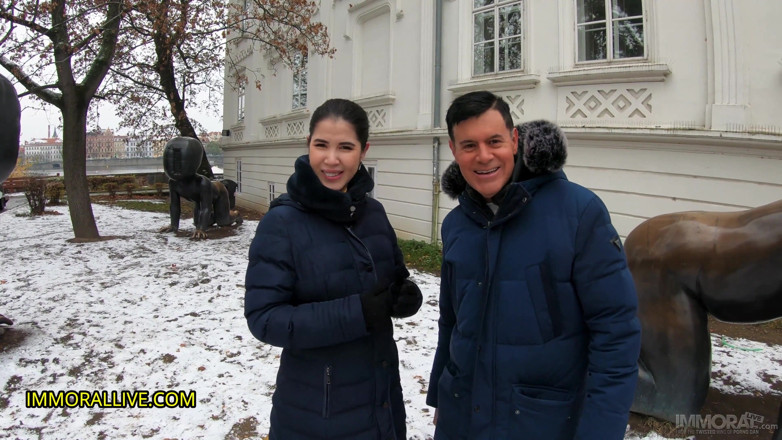 Immoral Family: Pregnant stepdaughter takes out her competition on Christmas! Jennifer Mendez...