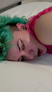 BBW Teen Solo with Hitachi