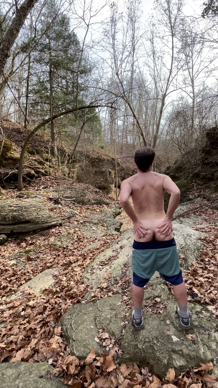patmybunz: Jerking Naked on My Hike