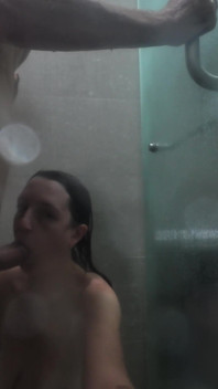 Hij Neukte Me Terwijl Ik Een Rustige Douche Probeerde Te Nemen
