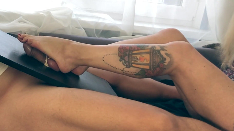 Amateur_fetish: Ступни, давя яйца
