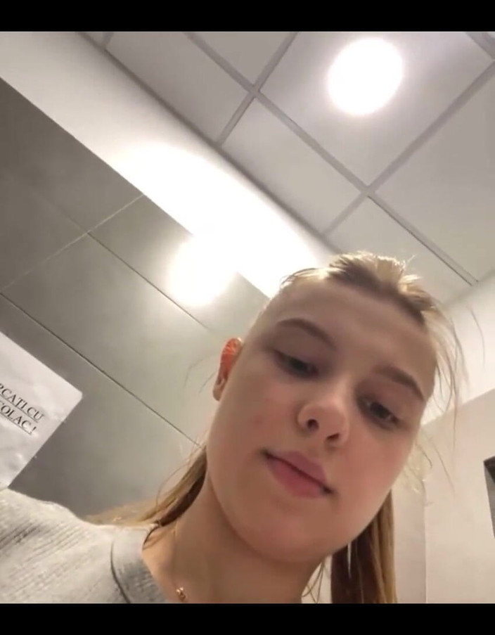 JuiceLussie: Hartes masturbieren im fitnessstudio