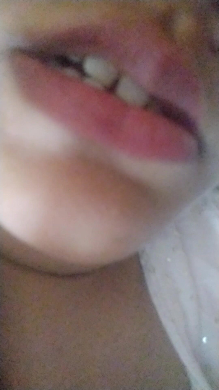 Dr_doom21: Bhabhijis saftige lippen mit stimme