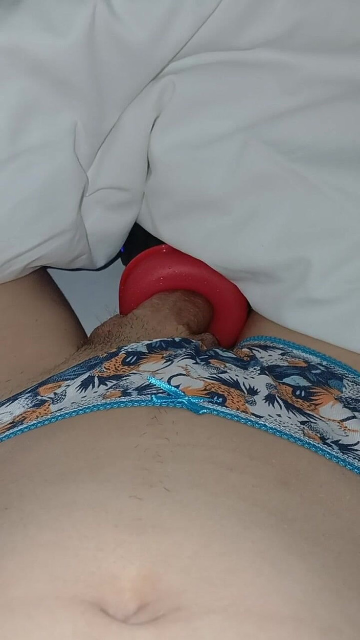 Alicia: Sextoy-fellatie