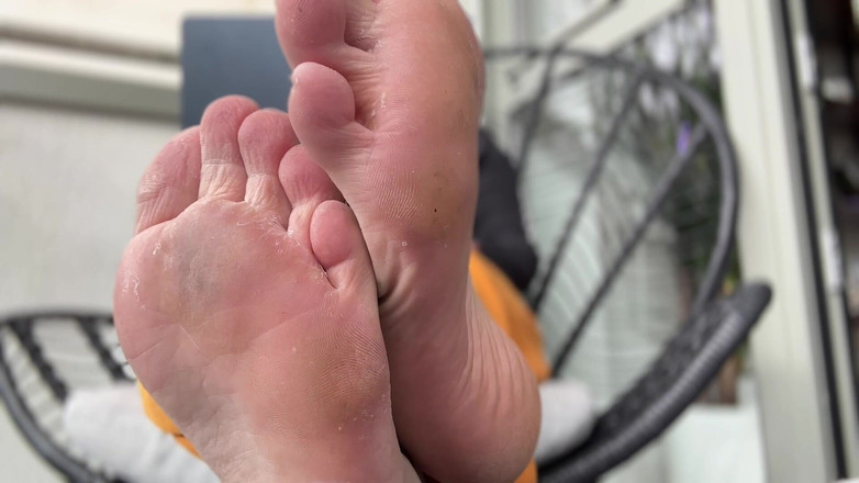 Miss Valentina: Fools Foot Worship