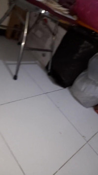 Crossdressing und squirting in rotem satin sexy minikleid
