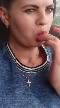 Masturbazione orgasmi che squirtano durante la guida